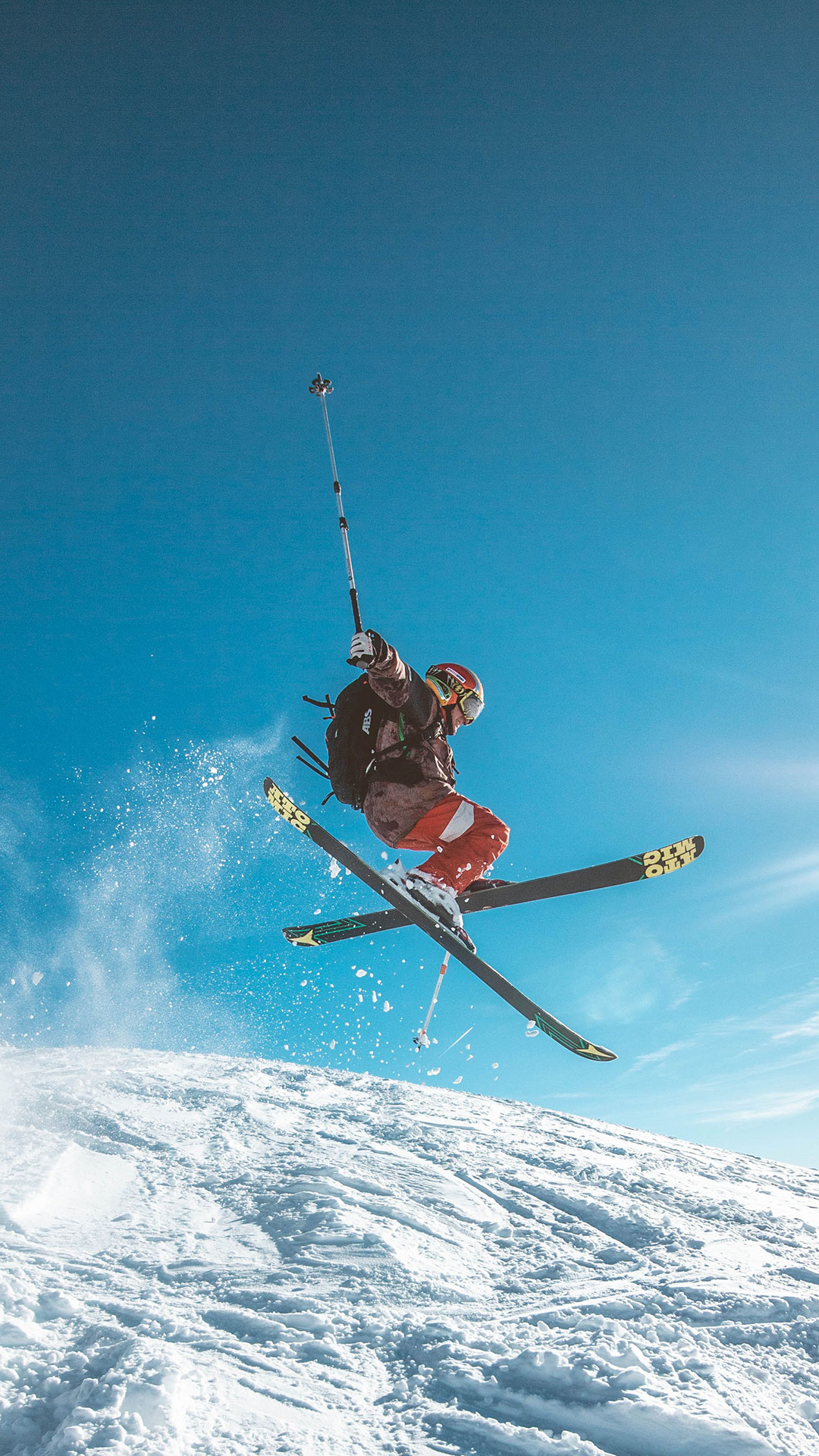 homme qui fait du ski hôtel Méribel centre