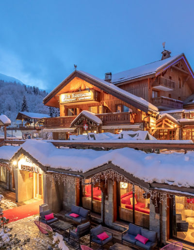 Chalets enneigés de nuit hôtel station de ski alpes - Hôtel Eterlou