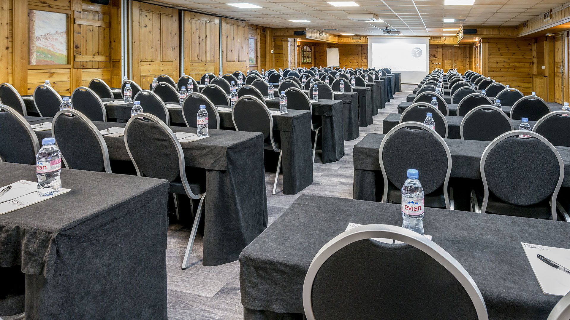 Salle de séminaire dans les alpes