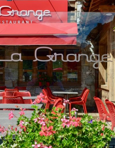 Front of La Grange Restaurant in Méribel - Hôtel L'Eterlou